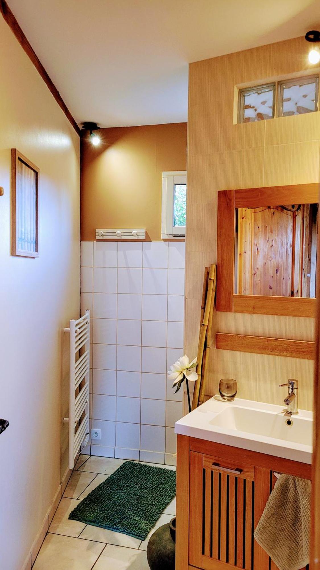 La maison ronde et ses 2 cahutes Monthoiron Extérieur photo
