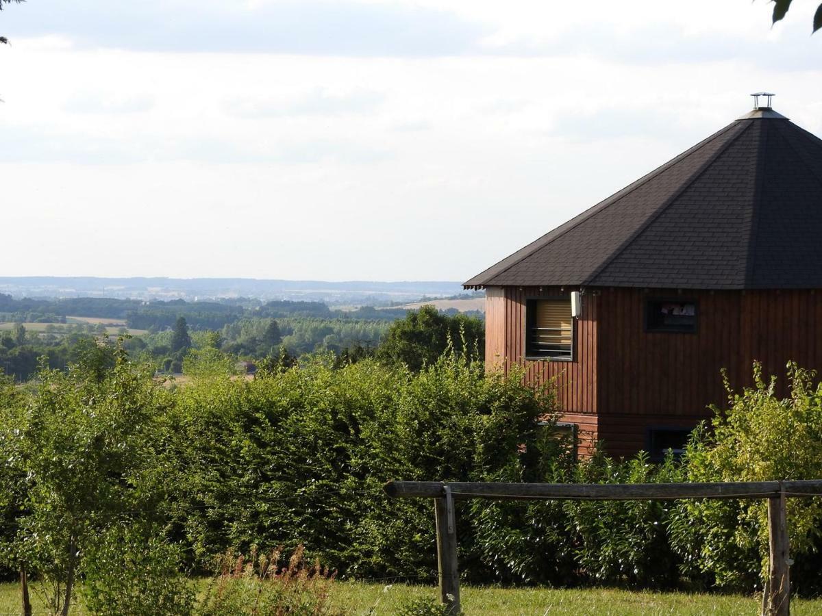 La maison ronde et ses 2 cahutes Monthoiron Extérieur photo